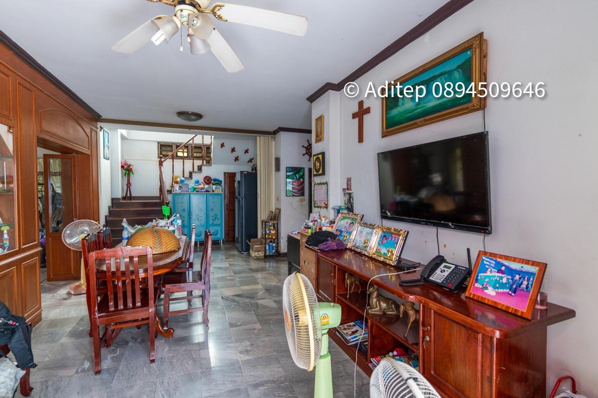 รูป ขาย บ้านเดี่ยว 120 ตรว. หมู่บ้าน นครินทร์ การ์เด้น ร่มเกล้า 19/1 พร้อมอาคารสำนักงาน  เหมาะทั้งในการเป็น Home Office และอยู่อาศัย - รูปที่ 10/27