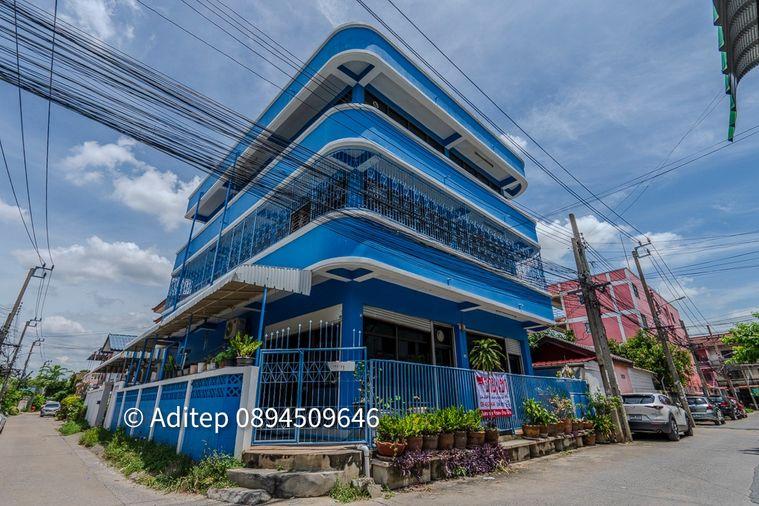 รูป ขายด่วน! ตึก 3 ชั้น 40 ตรว. แปลงหัวมุม ซ.วัดกู้ ปากเกร็ด ทำเลทอง เหมาะทำหอพัก ใกล้รถไฟฟ้าสายสีชมพู! ท่าน้ำปากเกร็ด - รูปที่ 1/33