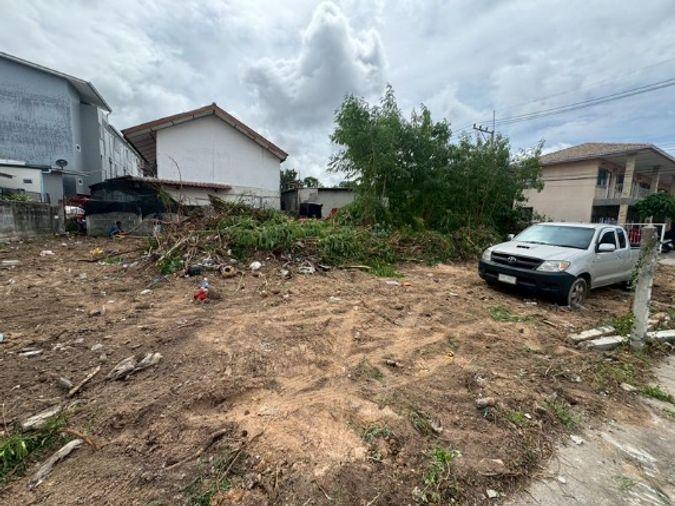 picture Vacant land for sale in Pattaya area, beautiful plot, cheap price, close to community area - 10/13
