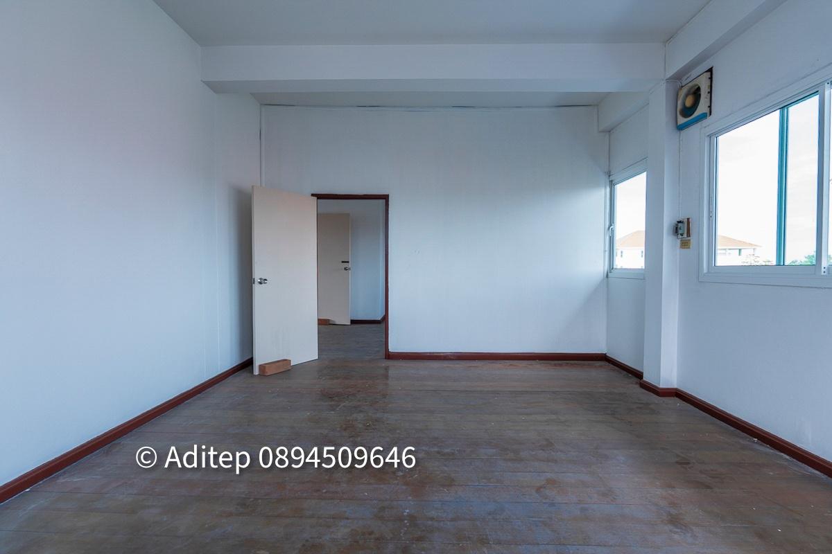 รูป ขายด่วน! ตึก 3 ชั้น 40 ตรว. แปลงหัวมุม ซ.วัดกู้ ปากเกร็ด ทำเลทอง เหมาะทำหอพัก ใกล้รถไฟฟ้าสายสีชมพู! ท่าน้ำปากเกร็ด - รูปที่ 30/33
