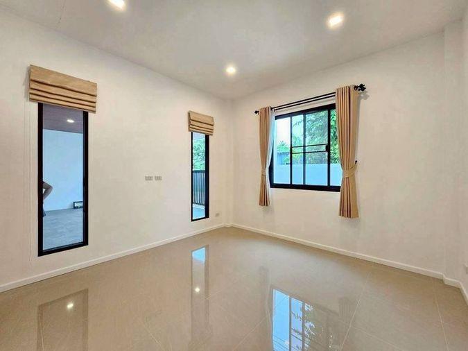 รูป ขายบ้านเดี่ยวสร้างใหม่ โซนพัทยา ทำเลดี ใกล้โรงเรียนนานาชาติรีเจ้นท์  - รูปที่ 11/19