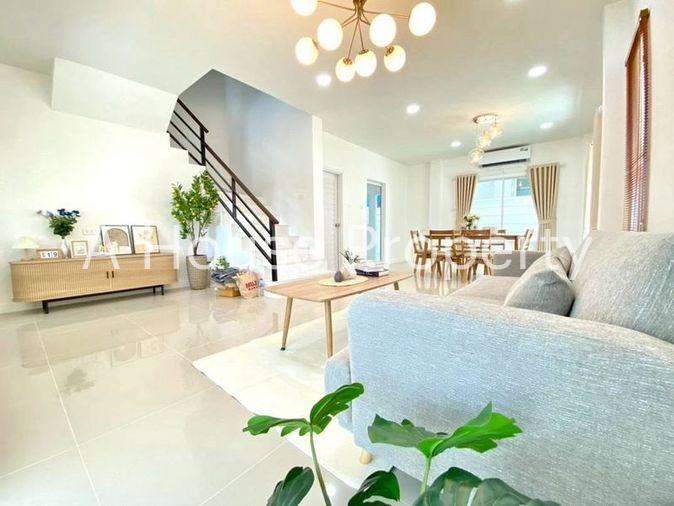 รูป ขายบ้านเดี่ยวมือสอง รีโนเวทใหม่ มบ.เดอะวิสต้า เก้ากิโล-เขาน้ำซับ ศรีราชา - รูปที่ 2/17