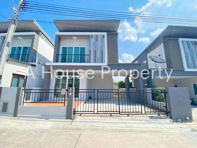 picture Urgent sale, 2-storey semi-detached house, Trio Town Assumption - Sriracha project, Chonburi - 1/17