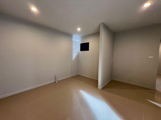 รูป ขายบ้านเดี่ยวสไตล์โมเดิร์น Living Loft ลำลูกกา คลอง 9 | หรูหรา กว้างขวาง วัสดุพรีเมียม พร้อมเข้าอยู่ - รูปที่ 16/25