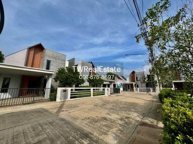 รูป ขายบ้านเดี่ยวสไตล์โมเดิร์น Living Loft ลำลูกกา คลอง 9 | หรูหรา กว้างขวาง วัสดุพรีเมียม พร้อมเข้าอยู่ - รูปที่ 6/25