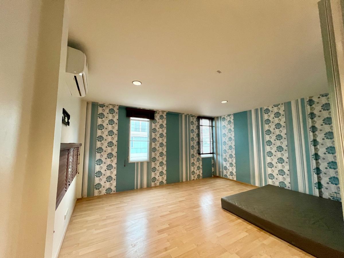 picture For Sale: 3-Storey Corner Townhome with Large Space in Prime Location – Noble Cube Pattanakarn - 12/35