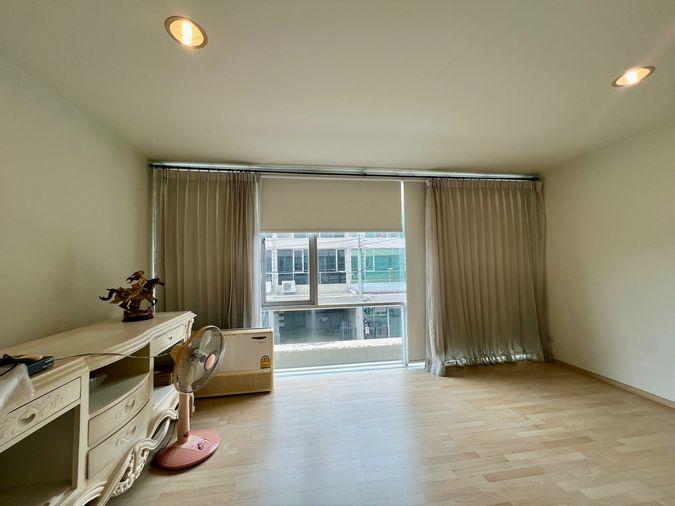 picture For Sale: 3-Story Townhome, Prime Location on Main Road – Noble Cube Pattanakarn - 17/26