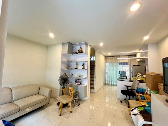 picture For Sale: 3-Story Townhome, Prime Location on Main Road – Noble Cube Pattanakarn - 11/26