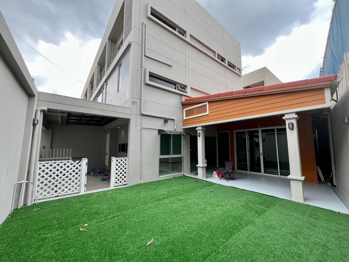picture For Sale: 3-Storey Corner Townhome with Large Space in Prime Location – Noble Cube Pattanakarn - 29/35
