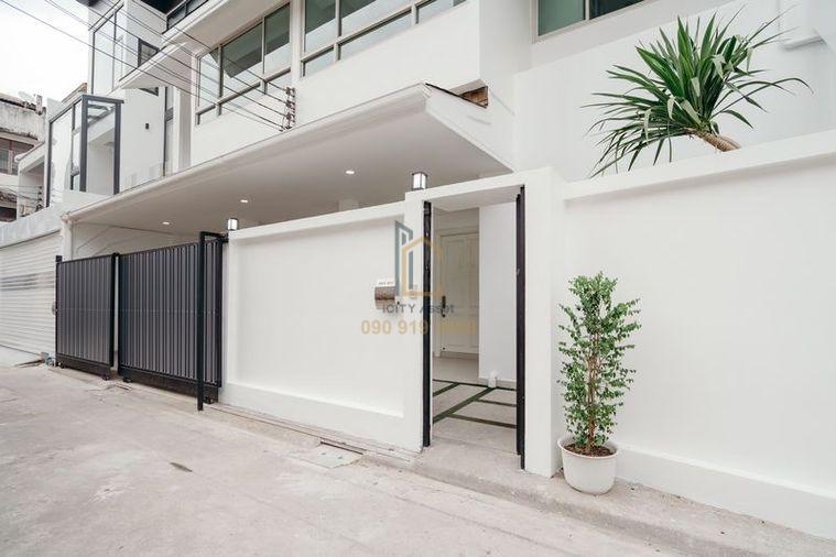 รูป 🔥🔥Best price!! 4b6b 39.9mb - Townhome - Sukhumvit 15 📞Call 090 919 9898 - รูปที่ 1/18