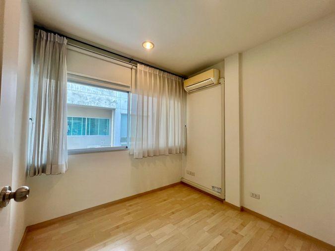 picture For Sale: 3-Story Townhome, Prime Location on Main Road – Noble Cube Pattanakarn - 25/26