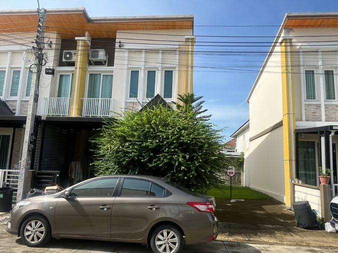 รูป เจ้าของขายเอง ทาวน์เฮาส์ 2 ชั้น โครงการ โกลเด้น ทาวน์ เฉลิมพระเกียรติ - สวนหลวง (หลังมุม)  เขตประเวศ    (ราคา 2,650,000 บาท) - รูปที่ 5/8