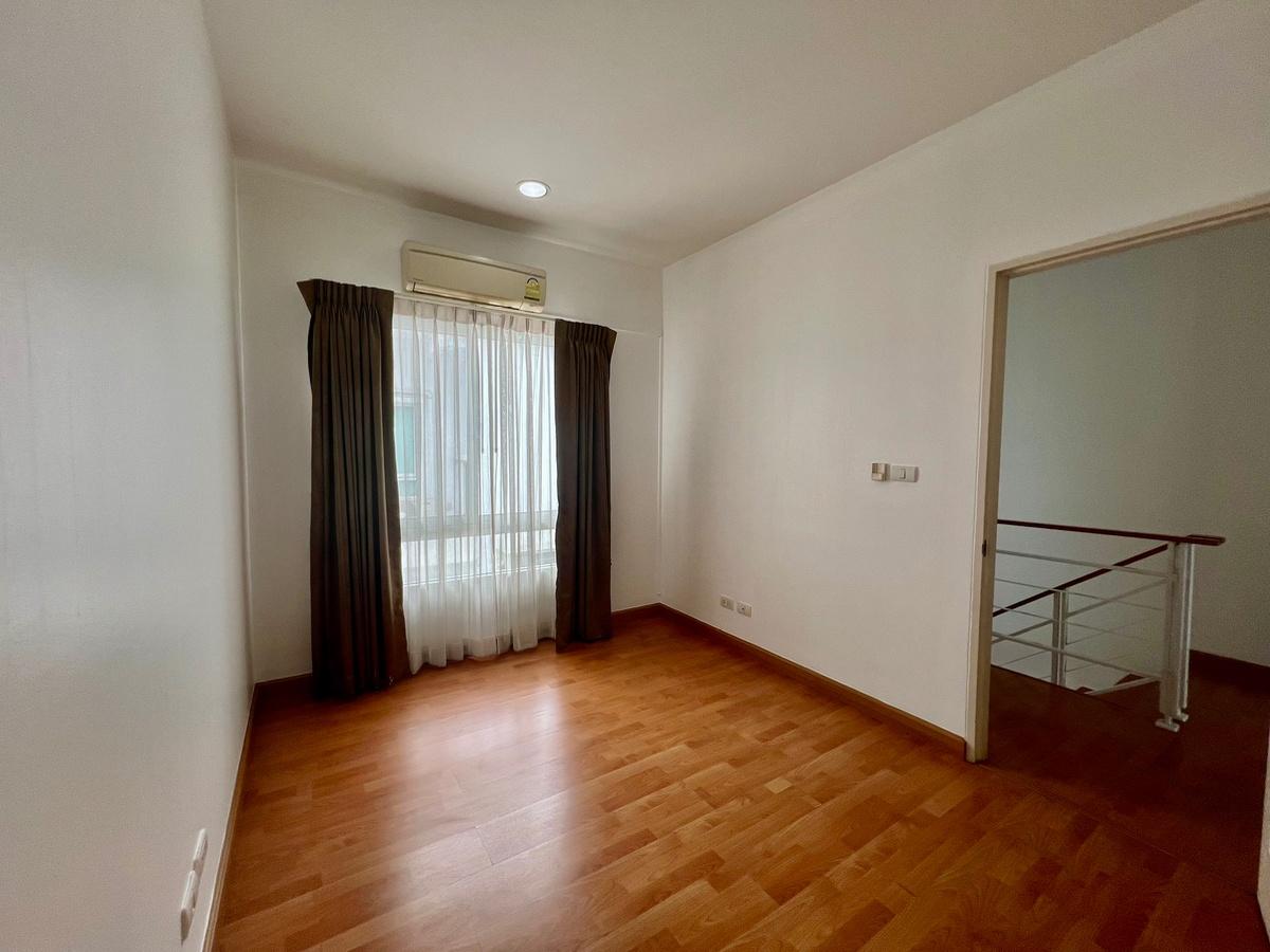 รูป 🏡 ขายด่วน! ทาวน์โฮม 3 ชั้น บ้านกลางเมือง S-Sense ศรีนครินทร์ | รีโนเวทใหม่ทั้งหลัง  บนทำเลศักยภาพ ใกล้รถไฟฟ้า - รูปที่ 18/26