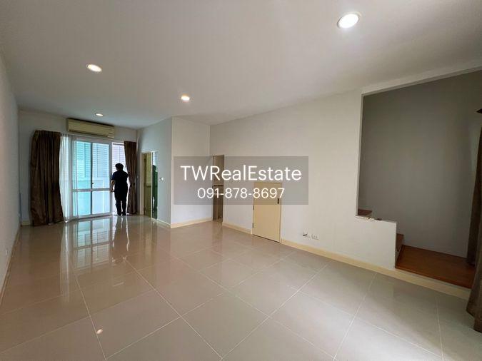 รูป 🏡 ขายด่วน! ทาวน์โฮม 3 ชั้น บ้านกลางเมือง S-Sense ศรีนครินทร์ | รีโนเวทใหม่ทั้งหลัง บนทำเลศักยภาพ ใกล้รถไฟฟ้า - รูปที่ 4/26