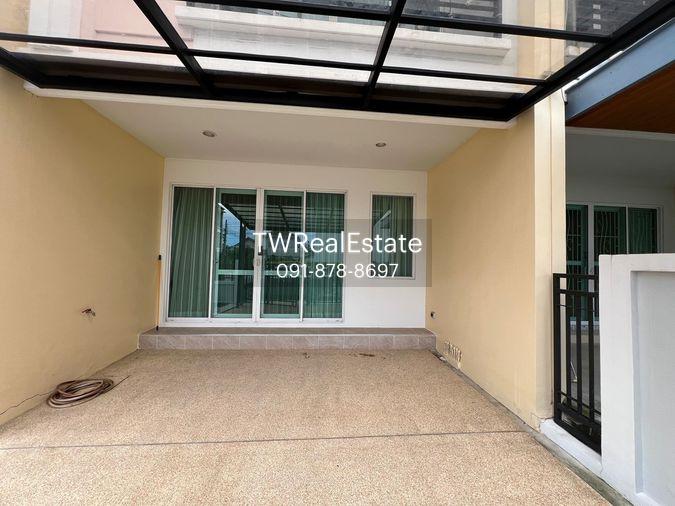รูป 🏡 ขายด่วน! ทาวน์โฮม 3 ชั้น บ้านกลางเมือง S-Sense ศรีนครินทร์ | รีโนเวทใหม่ทั้งหลัง บนทำเลศักยภาพ ใกล้รถไฟฟ้า - รูปที่ 2/26