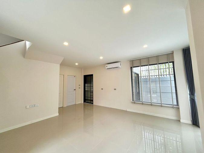 picture Lumpini Townplace, Rama 2 - Tha Kham, Samae Dam, Bang Khun Thian - 4/22