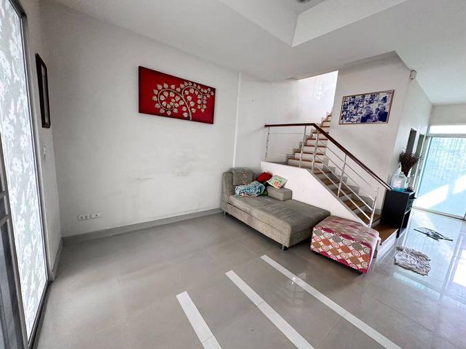picture Baan Klang Muang Urbanion Rama9 - Wongwaen - 4/16