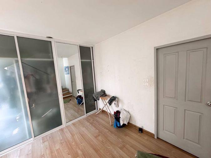 picture Baan Klang Muang Urbanion Rama9 - Wongwaen - 11/16