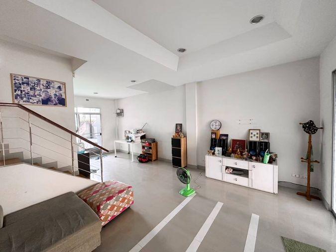 picture Baan Klang Muang Urbanion Rama9 - Wongwaen - 2/16
