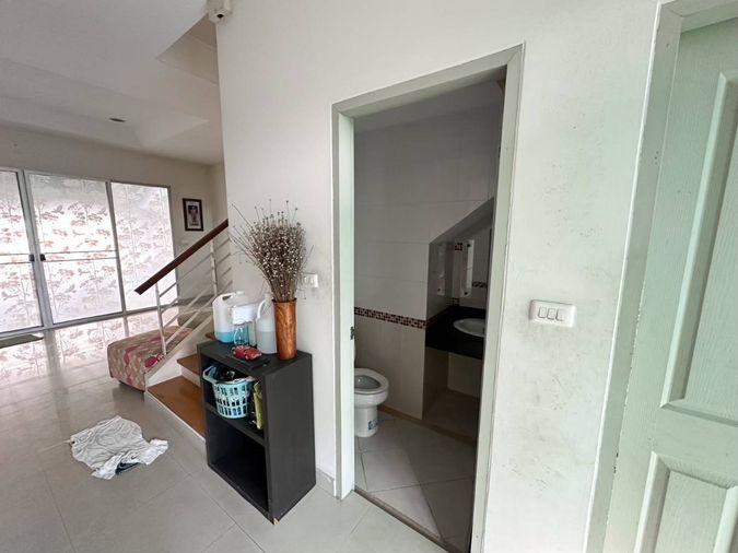 picture Baan Klang Muang Urbanion Rama9 - Wongwaen - 8/16