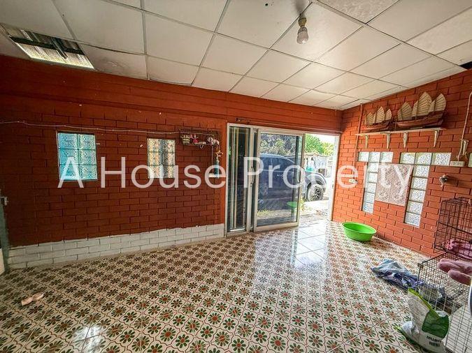 picture Beautiful plot of vacant land for sale with buildings in Suan Suea, Sriracha, Chonburi - 8/20