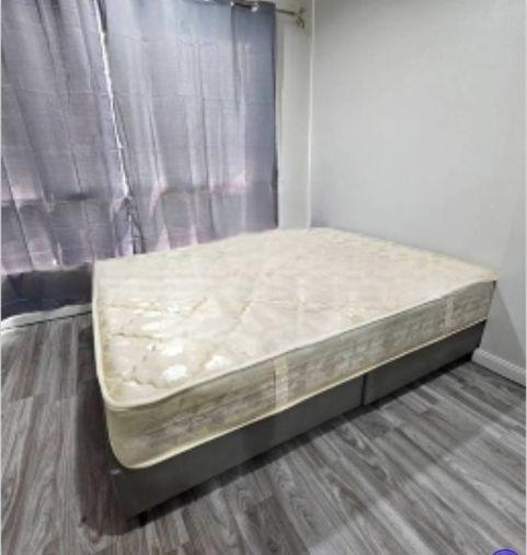 picture P-41306 | Lumpini Park Riverside Rama 3 High-Floor Pool View Condo at a Great Price – Fully Furnished!   Line ID: @easythaihome | 085-592-2897 - 1/8