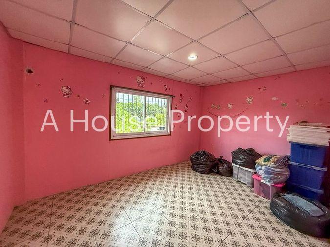 picture Beautiful plot of vacant land for sale with buildings in Suan Suea, Sriracha, Chonburi - 12/20