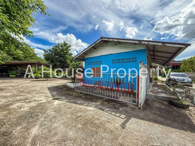 picture Beautiful plot of vacant land for sale with buildings in Suan Suea, Sriracha, Chonburi - 2/20
