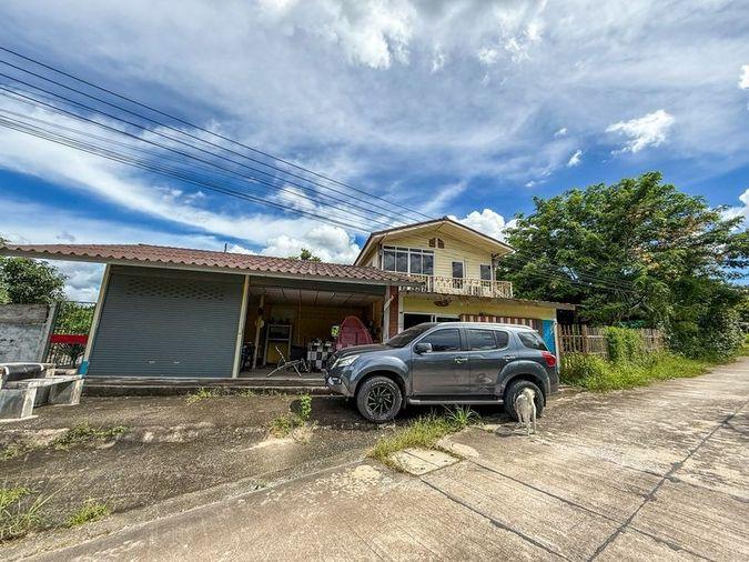 picture Beautiful plot of vacant land for sale with buildings in Suan Suea, Sriracha, Chonburi - 1/20