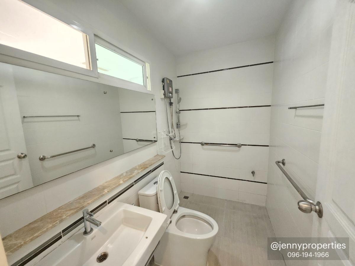 รูป 🏠 บ้านใหญ่ 5 ห้องนอน ทำเลทองพระราม 2 – ใกล้ทางด่วน! - รูปที่ 9/29