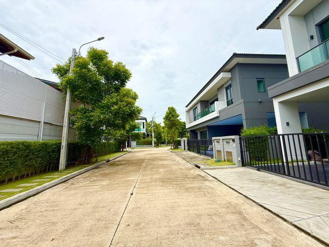 รูป ขายด่วน‼️ บ้านเดี่ยว🌿หลังมุม เดอะซิตี้ พระราม 5 - นครอินทร์ ขนาด 92.7 วา 4 นอน 5 น้ำ 1 ห้องแม่บ้าน หน้าบ้านหันทางทิศตะวันออกเฉียงใต้ - รูปที่ 3/29