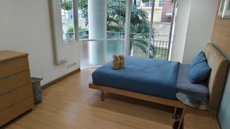 picture P-41361 Stunning City View! The Bangkok Thanon Sap - Near MRT Samyan - 30,000 THB Line Id: @easythaihome 085-592-2897 - 1/10