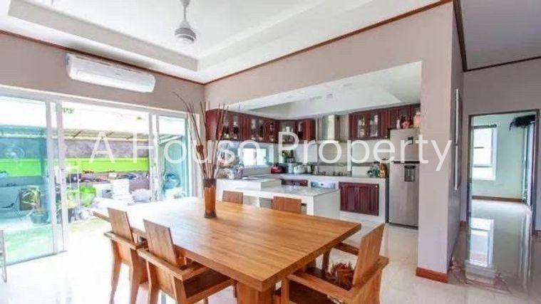 รูป ขายบ้านพลูวิลล่า วิวภูเขา ไม่ไกลชายหาดบางเสร่ สัตหีบ ชลบุรี - รูปที่ 4/18