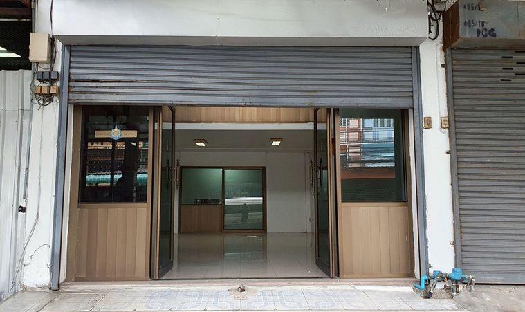 รูป Call : 096-995-9516 อาคารพาณิชย์ 4 ชั้นครึ่ง ตลาดมีนบุรี ซอยสีหบุรานุกิจ 11 MRT ตลาดมีนบุรี หน้าซอย (Renovate ใหม่) - รูปที่ 3/13