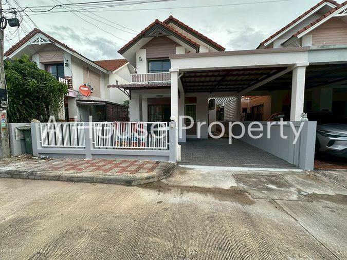 รูป ขายบ้านเดี่ยวรีโนเวทใหม่ โครงการ โฮมทาวน์ ศรีราชา ชลบุรี - รูปที่ 1/17