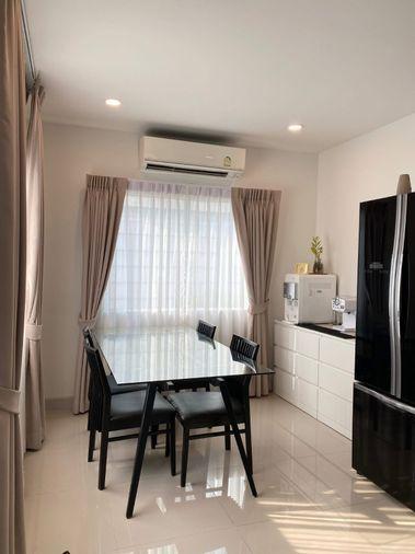 picture Single house for rent ✨ Centro Phahol-Vibhavadi ✨ 3 bedrooms, 3 bathrooms, fully furnished and equipped with appliances - 7/11