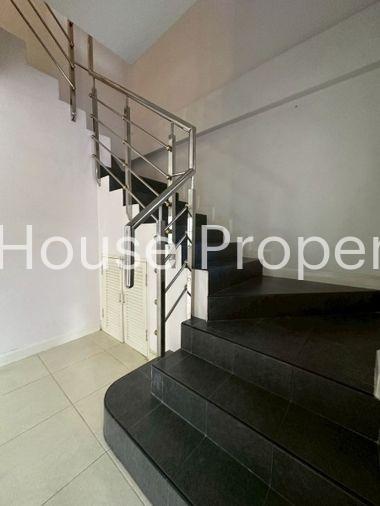 รูป ขายบ้านเดี่ยวรีโนเวทใหม่ โครงการ โฮมทาวน์ ศรีราชา ชลบุรี - รูปที่ 7/17