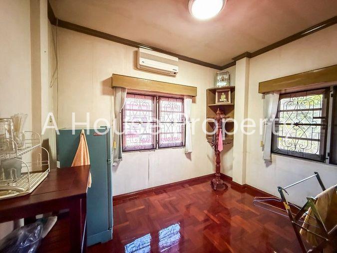 รูป ขายบ้านเดี่ยวหลังใหญ่ 2 ชั้น ทำเลดี ใจกลางเมือง หลังเซ็นทรัลชลบุรี - รูปที่ 15/17