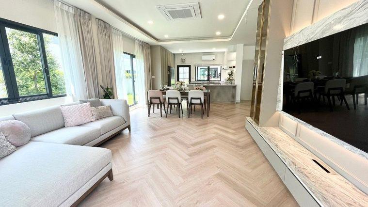 รูป 🏡#CT2407_190🏡𝗙𝗼𝗿 𝗥𝗲𝗻𝘁 1️⃣7️⃣0️⃣k.🔥🔥 บ้านหรูหลังใหญ่  พร้อมเข้าอยู่‼️✨   (ไม่สะดวกแอดไลน์กลับ) 🏡 ให้เช่าบ้านเดี่ยวโครงการ  เซนโทรบางนา  - รูปที่ 8/17