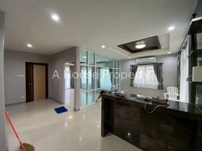 รูป ให้เช่าบ้านเดี่ยวสุดหรู ตกแต่งพร้อมอยู่ โครงการหมู่บ้าน เดอะ บูเลอวาร์ด ศรีราชา - รูปที่ 9/20