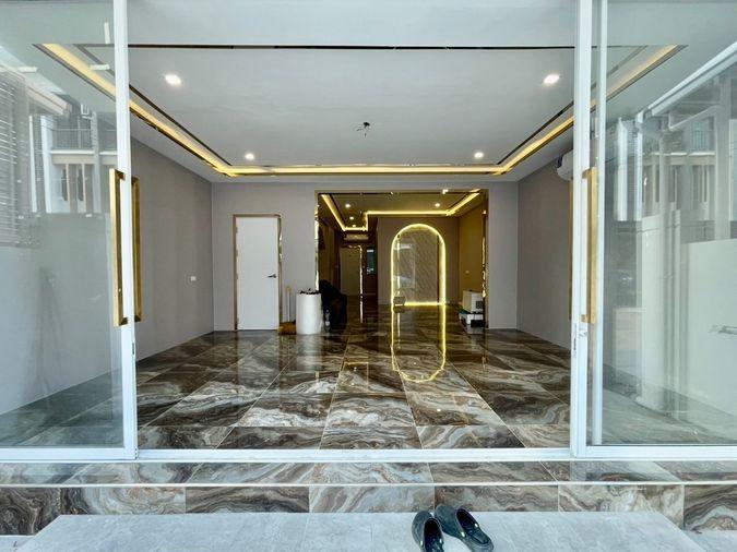 รูป ขาย Townhome 3 ชั้น พาทิโอ รามอินทรา - วัชรพล (Master Type) บ้านใหม่ ไม่เคยเข้าอยู่ | Built-in สวยงาม | เหมาะอยู่อาศัยและทำธุรกิจ | ขายพร้อมผู้เช่า - รูปที่ 3/20