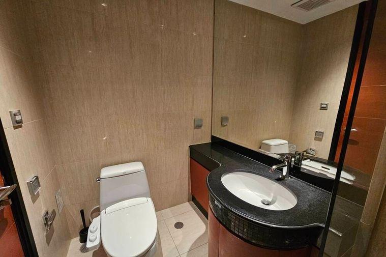 picture 🔥 For Rent !! high floor 17++, Newly renovated, fixed parking!! 🔥 Code C20230208131.....The Infinity, 2 bed, 2 bath, furnished, ready to move in 📣 - 16/21