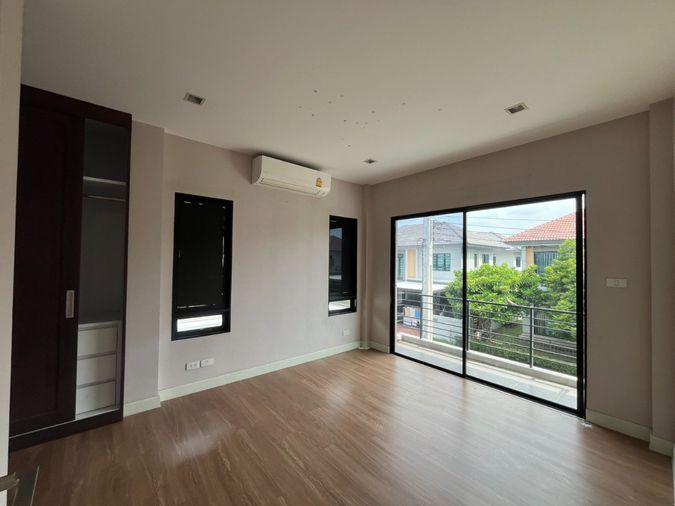 รูป บ้านเดี่ยว 2 ชั้น โครงการ ไลฟ์ บางกอก บูเลอวาร์ด รามอินทรา 65  แขวงรามอินทรา เขตคันนายาว กรุงเทพมหานคร (ราคา 6,804,000 บาท ) - รูปที่ 10/24
