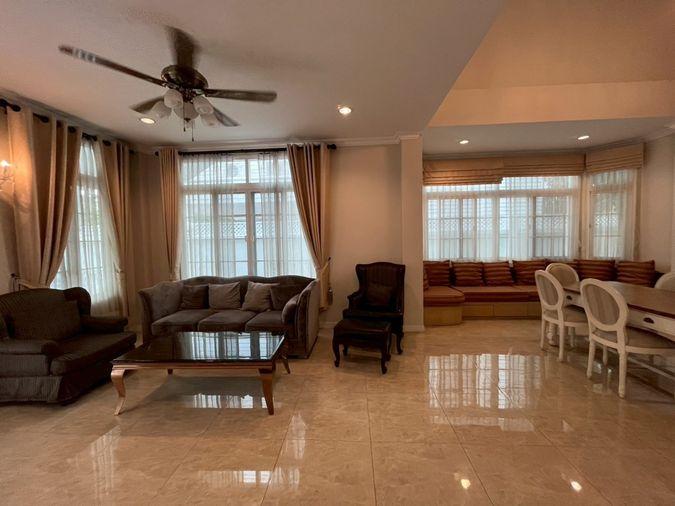 picture 4beds 350sqm.  Victorian-style house near Central Bangna. Line id: @pfagent - 4/52