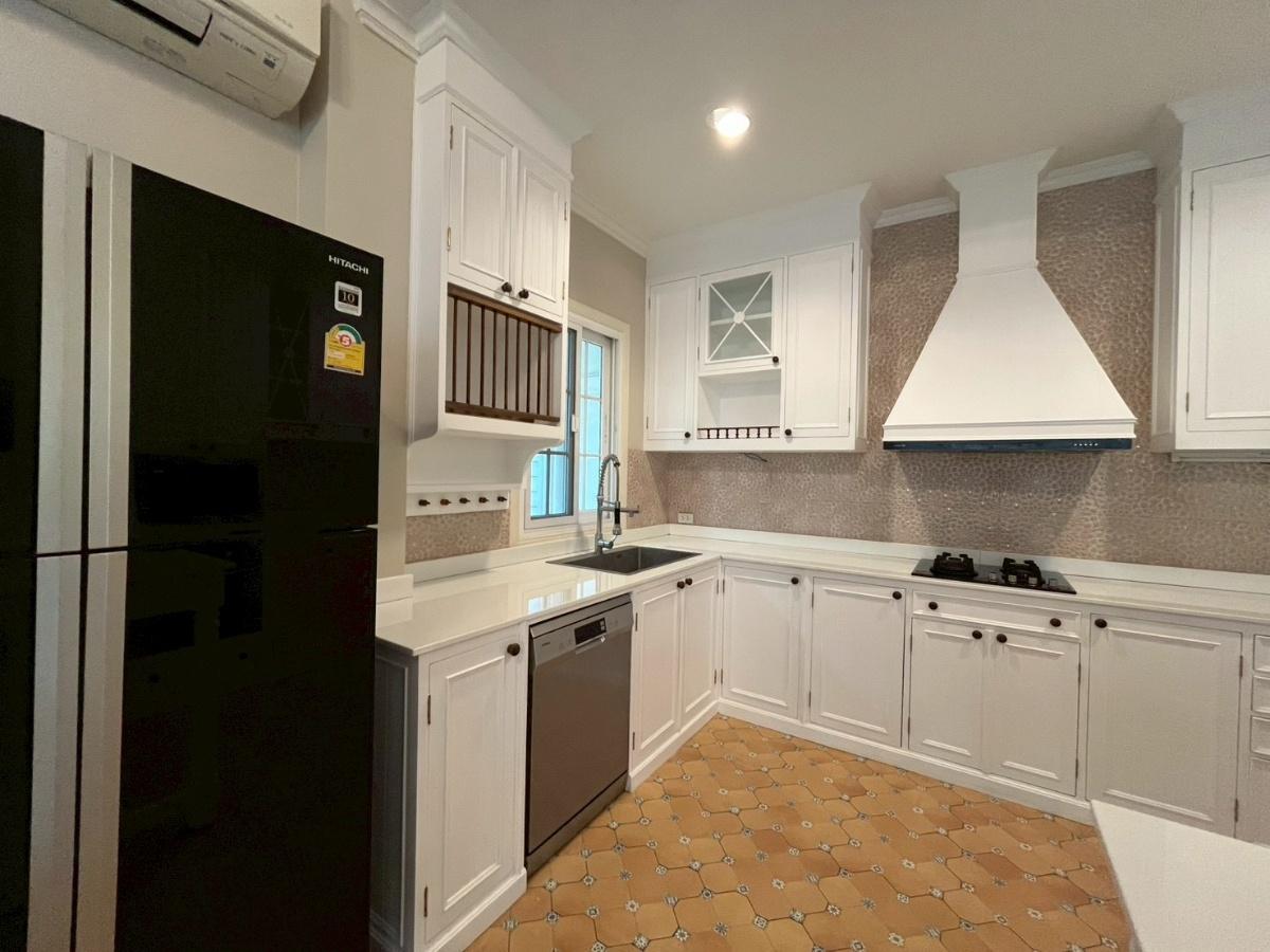 picture 4beds 350sqm. Victorian-style house near Central Bangna. Line id: @pfagent - 10/52