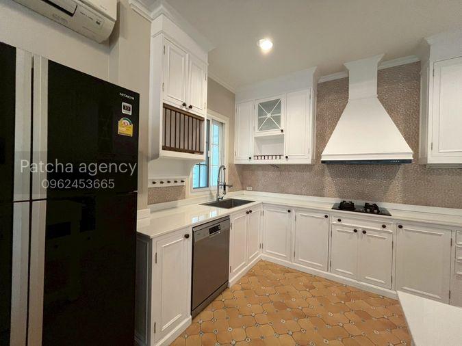 picture 4beds 350sqm. Victorian-style house near Central Bangna. Line id: @pfagent - 10/52