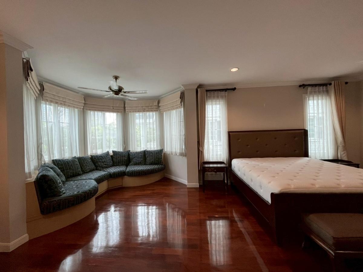 picture 4beds 350sqm.  Victorian-style house near Central Bangna. Line id: @pfagent - 23/52