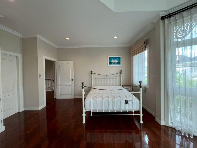 picture 4beds 350sqm.  Victorian-style house near Central Bangna. Line id: @pfagent - 37/52