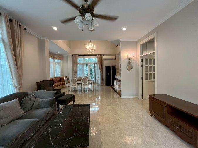 picture 4beds 350sqm.  Victorian-style house near Central Bangna. Line id: @pfagent - 3/52