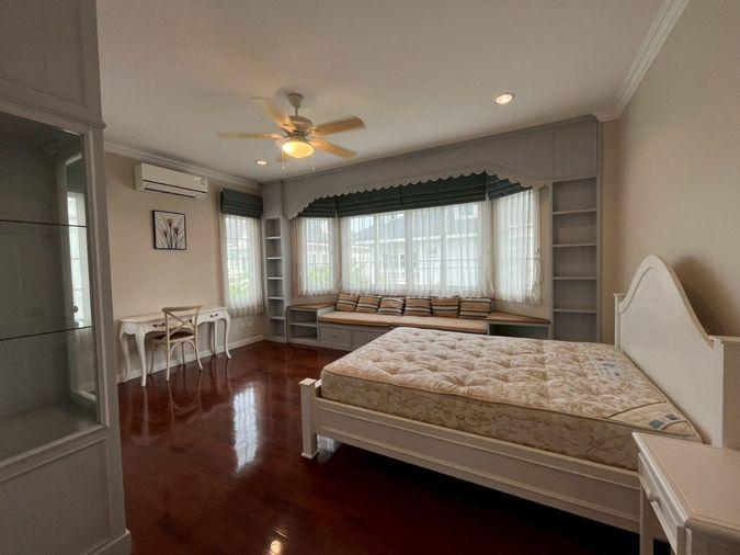 picture 4beds 350sqm.  Victorian-style house near Central Bangna. Line id: @pfagent - 31/52